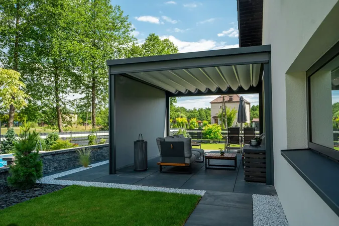 Minimalistyczny design pergoli Verona