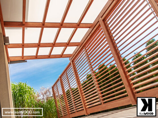 Zadaszenie tarasu pokryte poliwęglanem