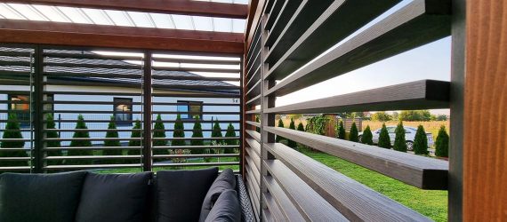 Zadaszenia z żaluzjami shutters